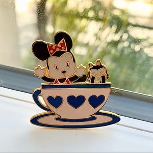 Minnie Mouse in Teacup Disney Trading Pin